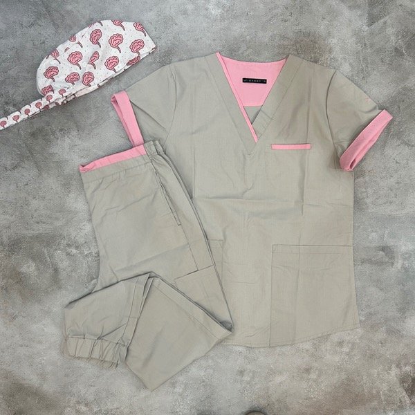 Producto - Ambo JOGGER ARC gris perla det. rosa