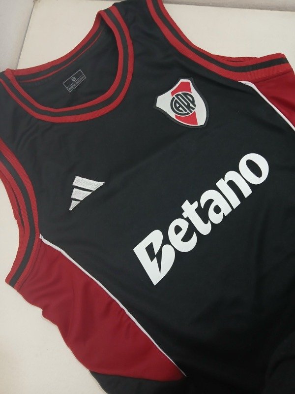 Producto - Musculosa river negra - 1