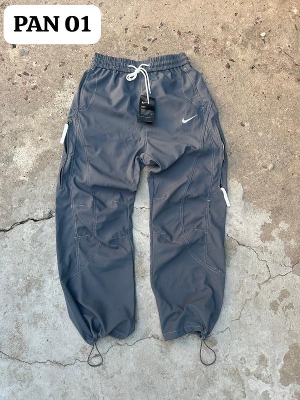 Producto - Jogger importado gris - 0