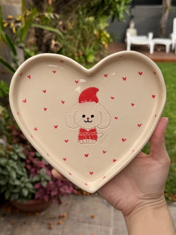 Producto - Plato corazón con caniche navideño