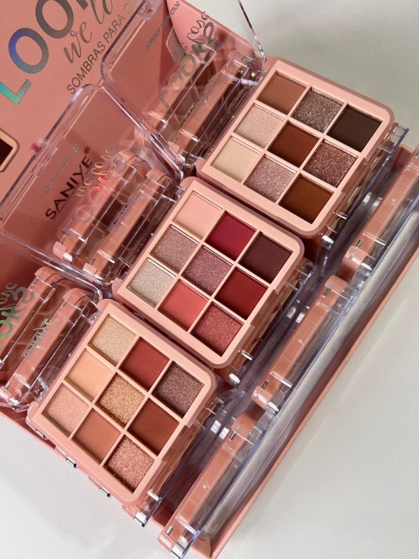 Producto - Paletas de sombras Looks we love SANIYE