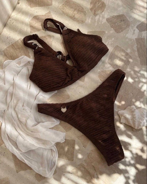 Producto - Bikini con top y less clásica chocolate - Art Helena - 0