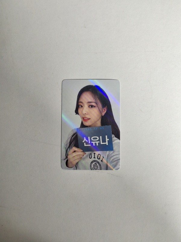 Producto - Yuna Itzy "Checkmate" Makestar