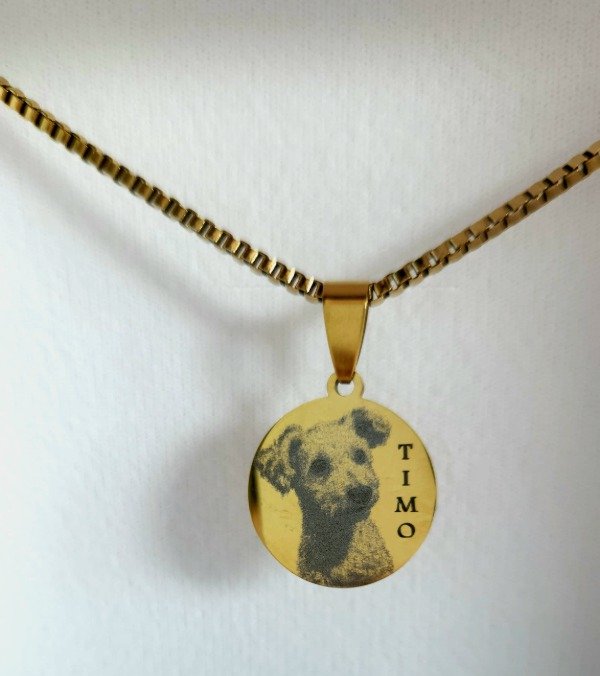 Producto - Collar con dije de 20x20mm de acero dorado