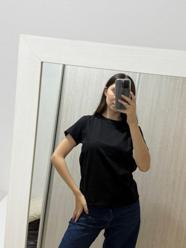 Producto - Remera Básica Negra