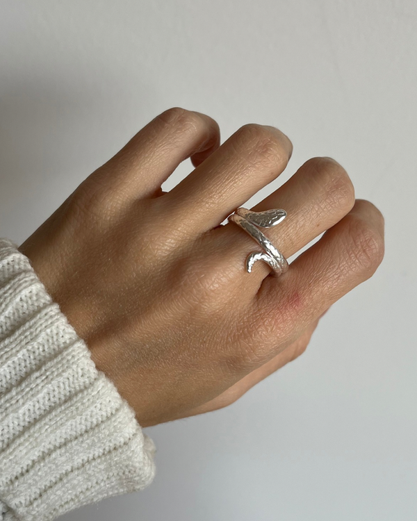 Producto - Anillo serpiente de acero blanco número 18