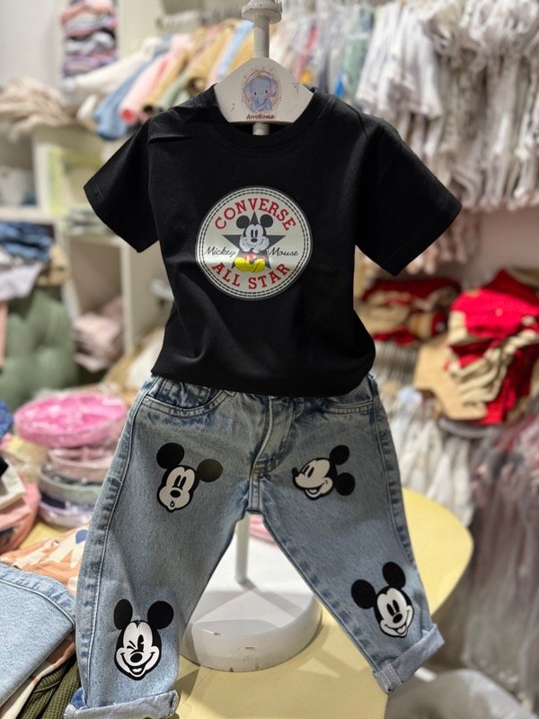 Producto - Jeans Mom Mickey