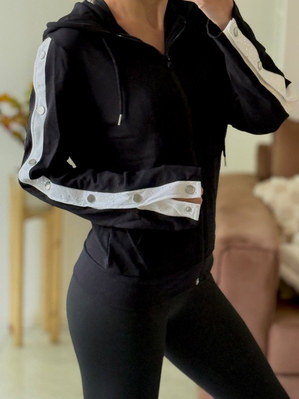 Producto - CAMPERA FOIL PLATEADO Y BROCHES - 0