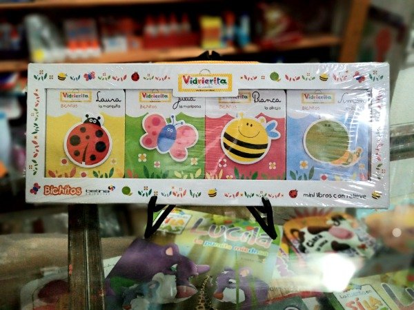 Producto - Vidrierita de cuentos Bichitos