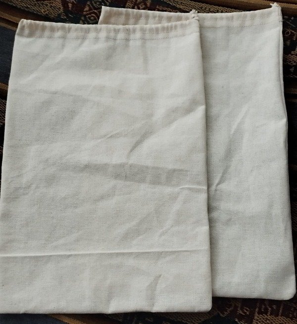 Producto - Bolsa con cordón 20x30 por 50 unidades