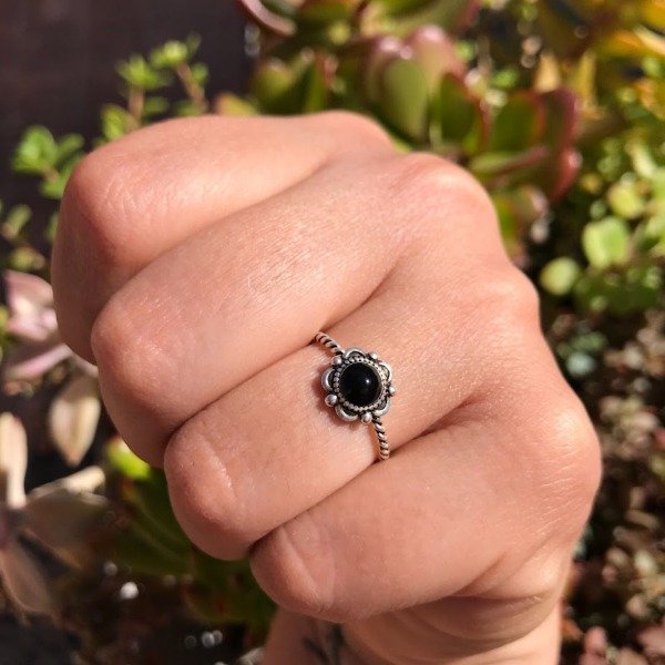 Producto - Anillo Flor Negra