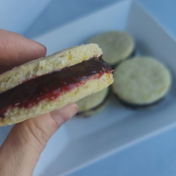 Producto - Alfajor de limón y frutos rojos (6 unidades)