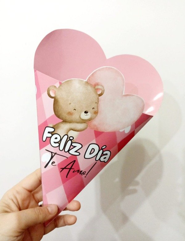 Producto - Plantilla Editable Canva Cono Corazon Grande
