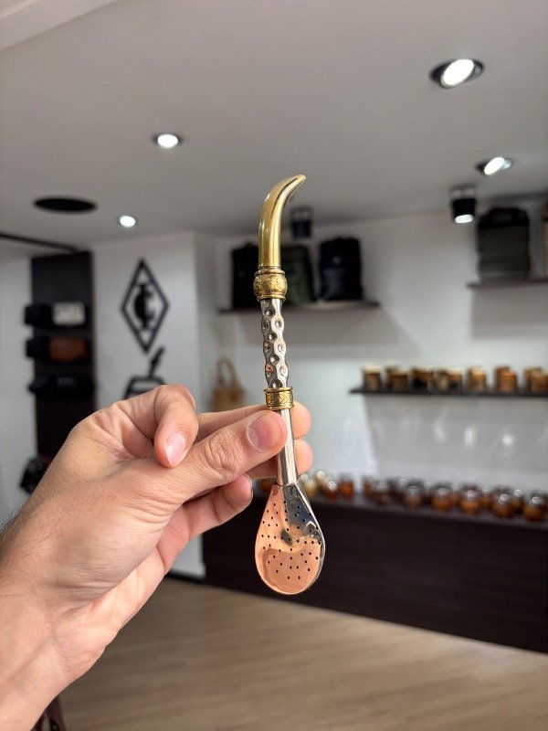 Producto - BOMBILLON PALA ANCHA ARTESANAL PICO DE LORO GUARDA BRONC - 1