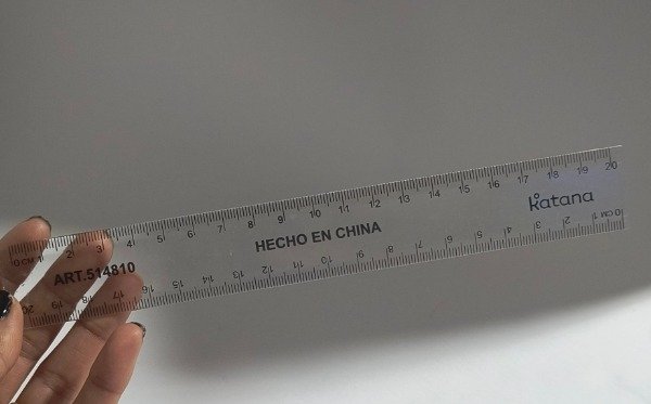Producto - Regla 20 cm
