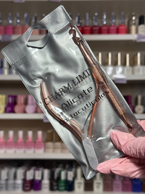 Producto - ALICATE CORTACUTICULAS + REPUJADOR (Charm Limit)