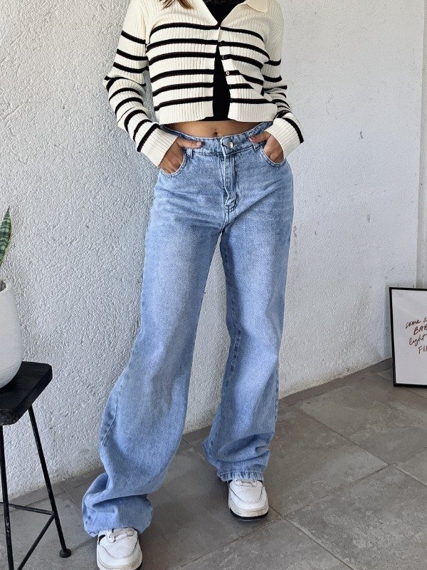 Producto - JEANS RECTO CELESTE