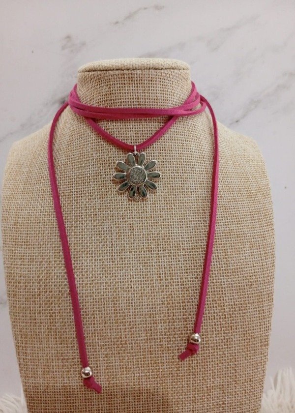 Producto - Lazo magenta florcita