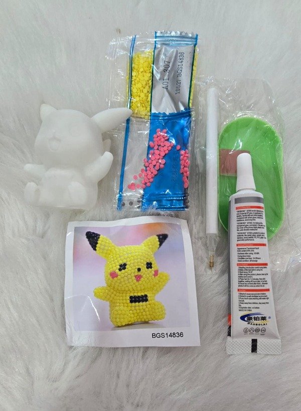 Producto - DIAMOND PAINTING FIGURA CHICA 7CM APROX PIKACHU