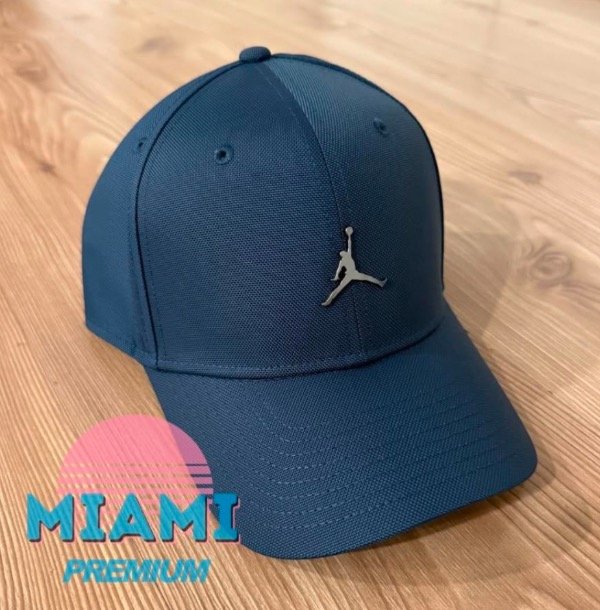 Producto - GORRA JORDAN CHAPITA AZUL SQUADRON