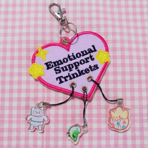 Producto - Llavero "Emotional Support Trinkets" - 0