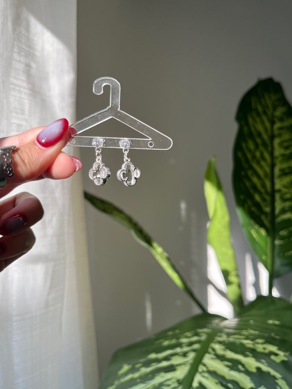 Producto - Aros trébol blanco