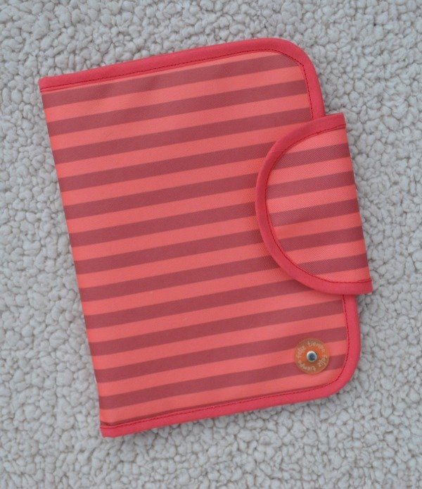 Producto - Portadocumentos Rayado Coral y Bordo