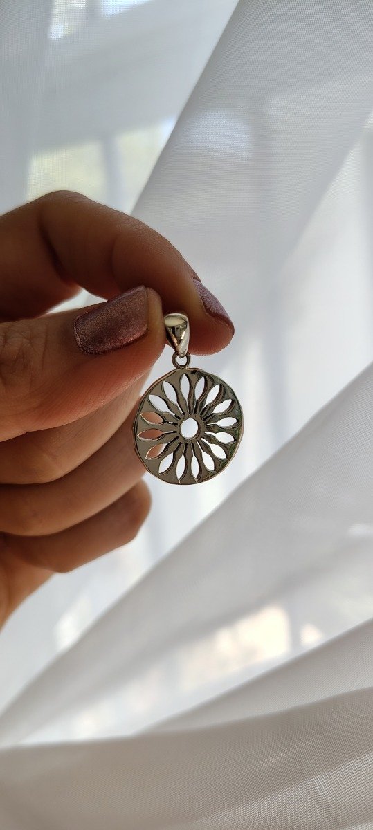Producto - Dije Calado flor