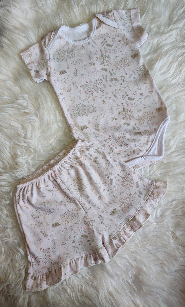 Producto - Conjunto pañalero con volados bosque mágico