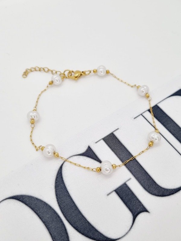 Producto - Pulsera acero dorado fina perlas blancas med