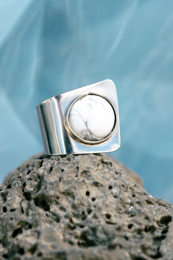 Producto - Anillo Maki de acero con cuarzo cebra - 0