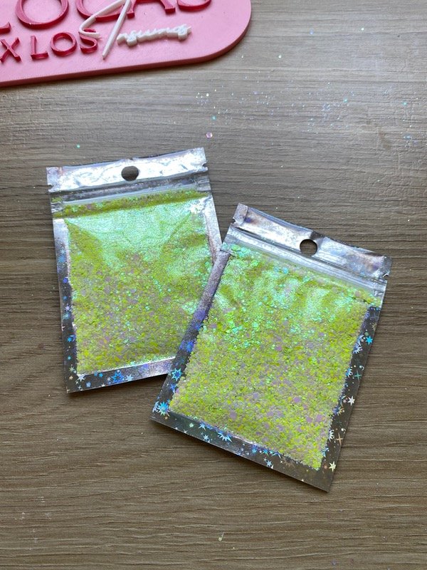 Producto - Glitter chunky amarillo y blanco holográfico