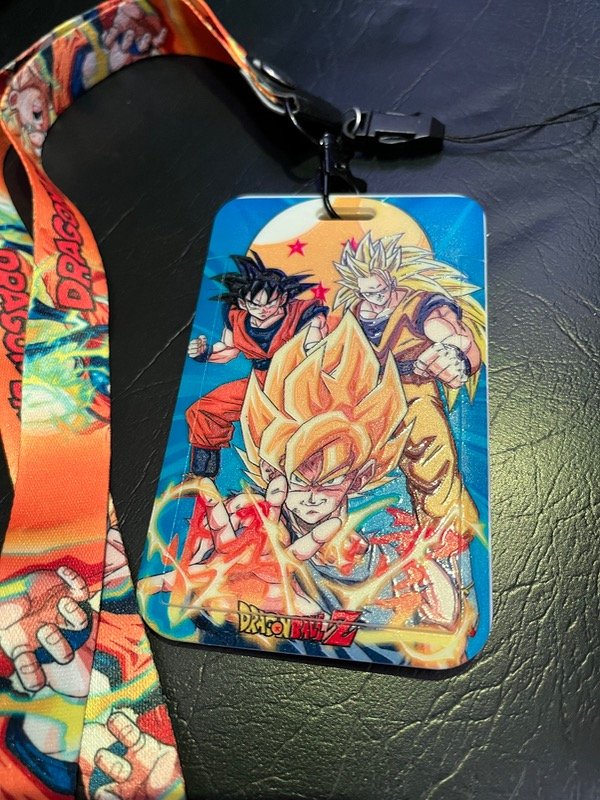 Producto - Porta sube Goku transformación