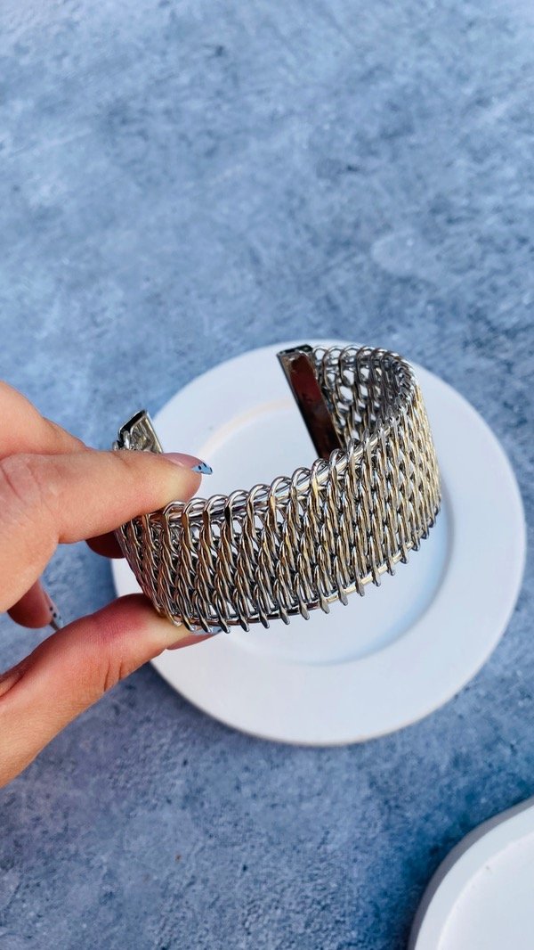 Producto - PULSERA BRAZALETE MAGNOLIA