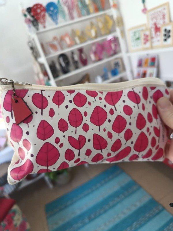 Producto - Cartuchera Hojitas / Fucsia - 4