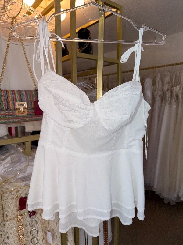 Producto - Top con tiras y cierre