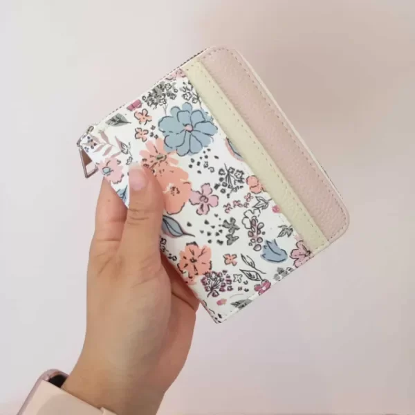 Producto - Billetera floreada kawaii