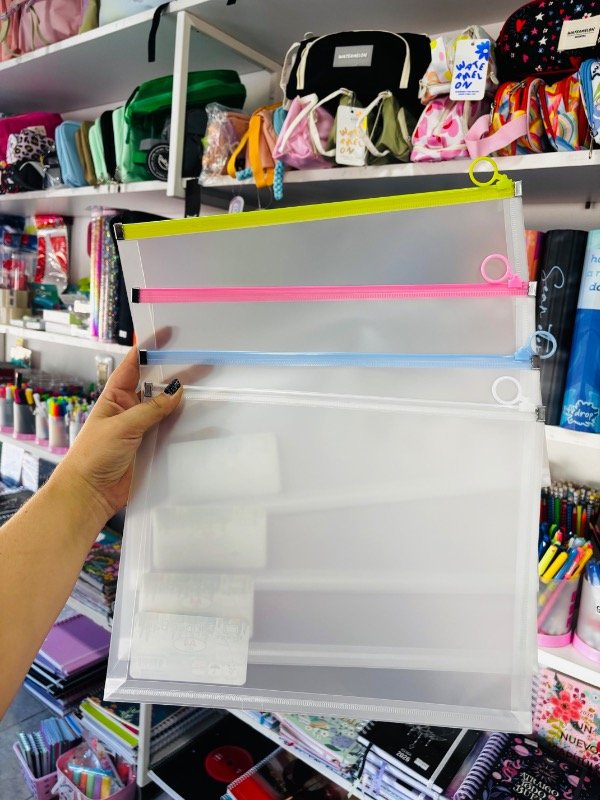 Producto - Sobre A4 cristalino cierre zip