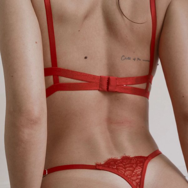Conjunto venus negro/rojo nude/blanco — imagen 10