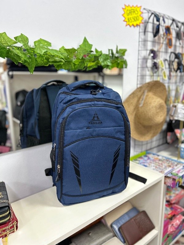 Producto - Mochila grande azul lisa