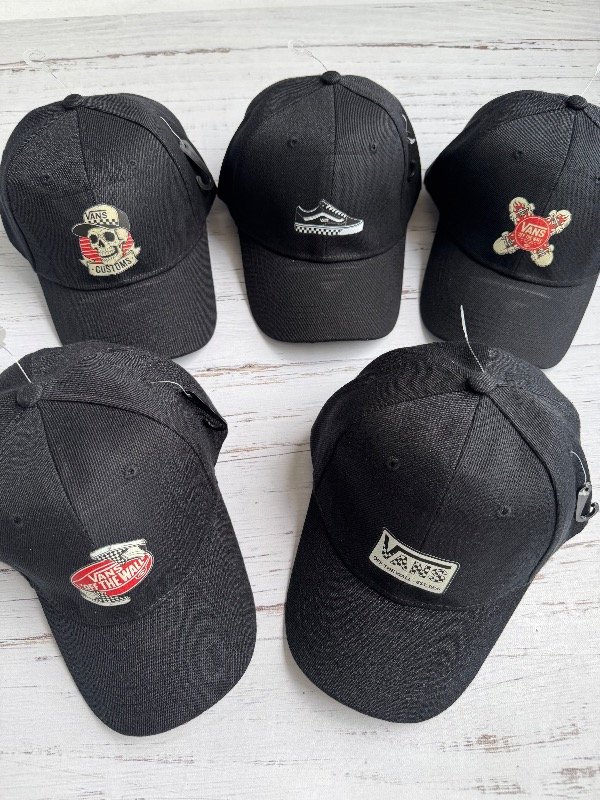 Producto - Gorra Vans negro estampas exclusivas