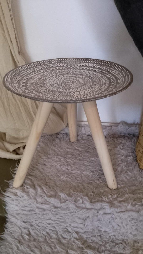 Producto - Mesita Nórdica Málaga (dorada y blanca)