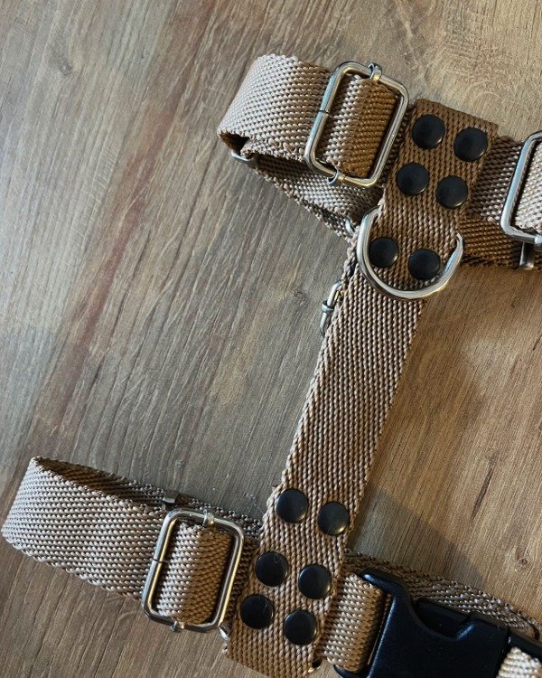 Producto - Pretal H CAMEL