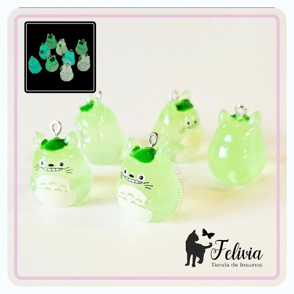 Producto - Dije Totoro Luminoso. Verde