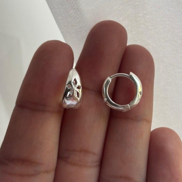 Producto - Argollas huggies de plata (cod.893)