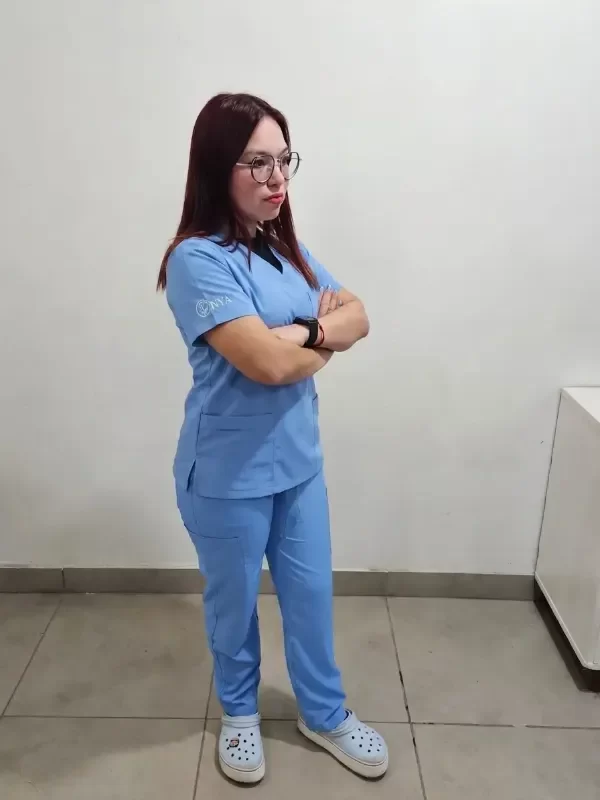 Producto - Ambo NYA - Celeste Clasico