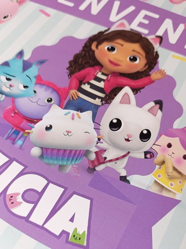 Producto - Gabby Dollhouse - Cartel de Bienvenida