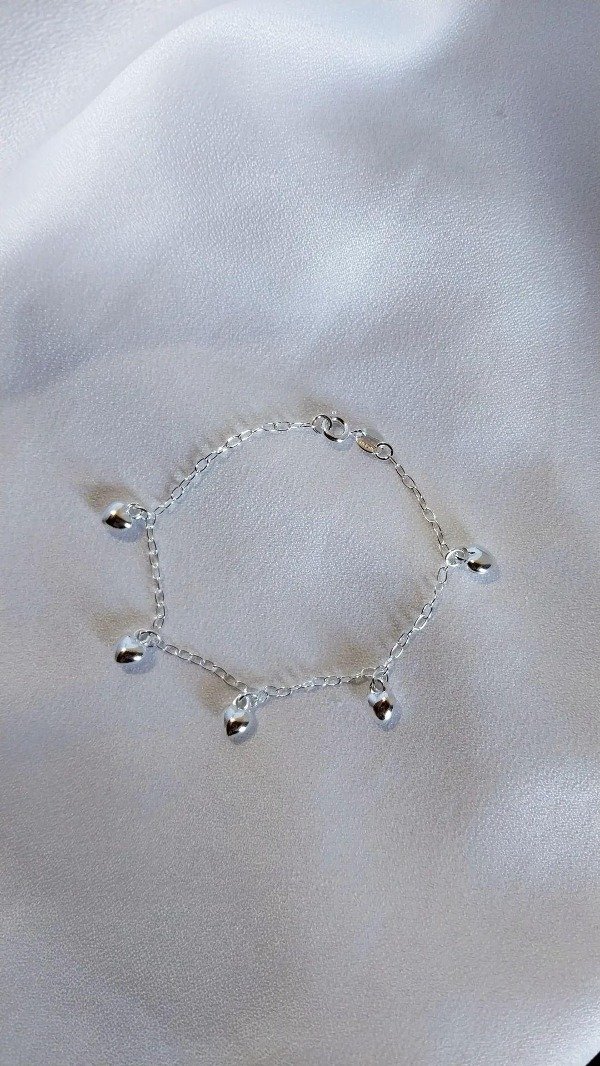 Producto - Pulsera Con Corazones 18Cm plateada