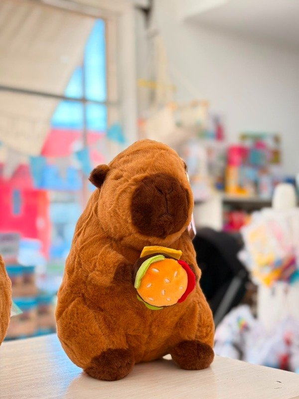 Producto - Peluche Capibara c/Hamburguesa
