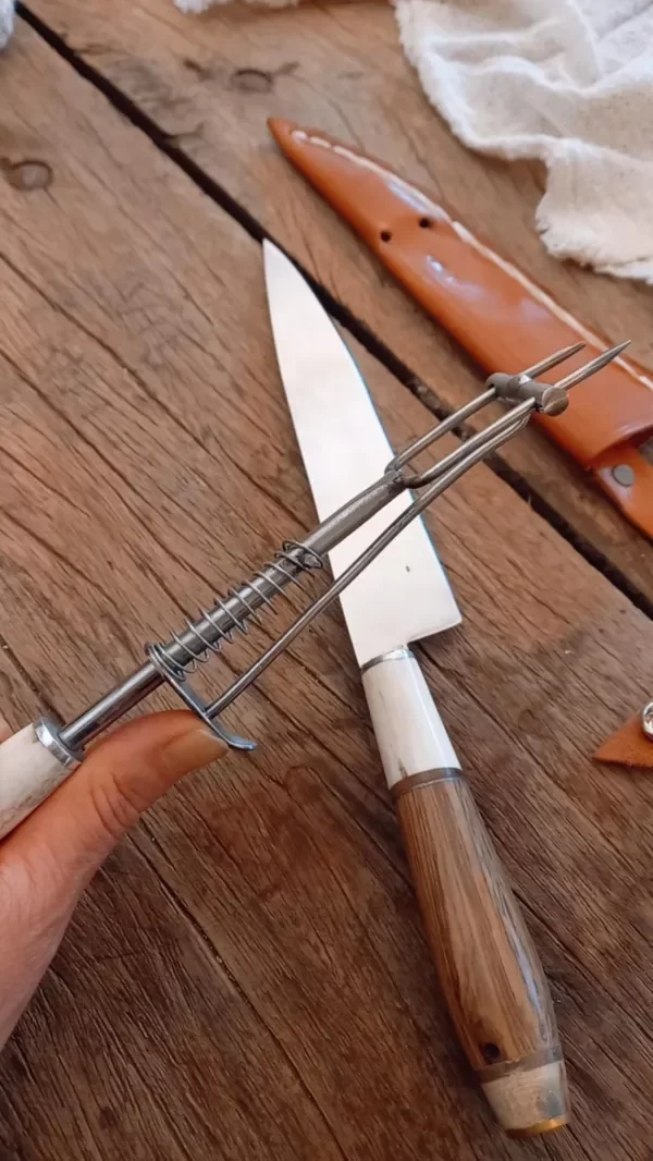 Producto - cuchillo con tenedor resorte - 1